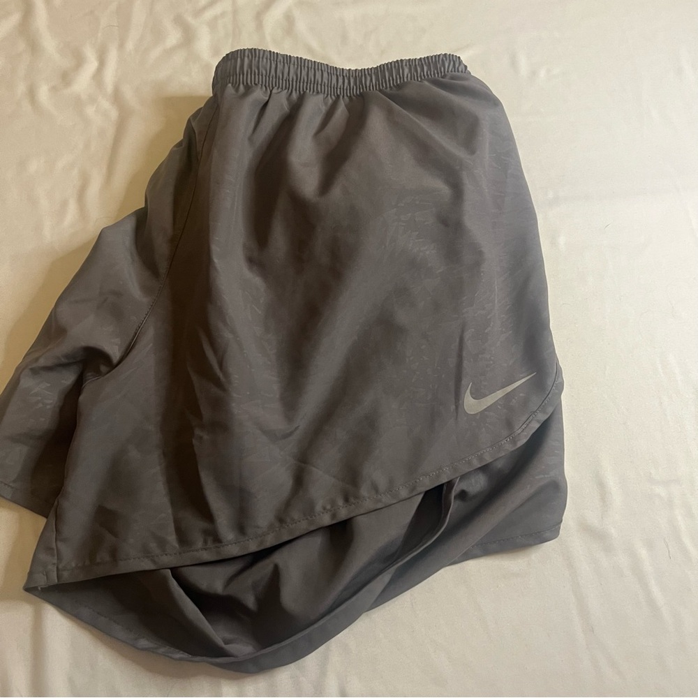 Nike Dri-FIT Shorts Women’s XL Gray Athletic Running Training Workout Shorts